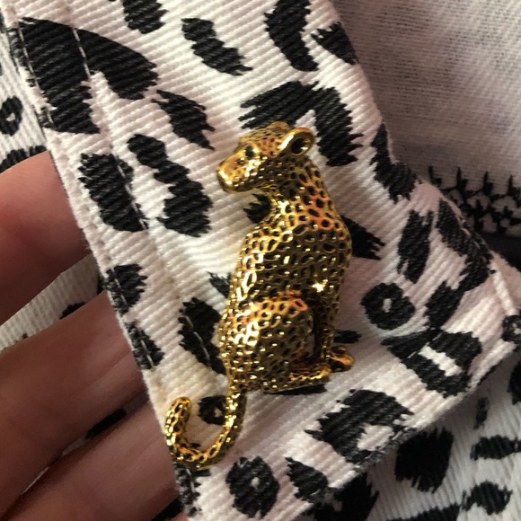 Handmade crop jean jacket DEF LEPPARD NINE LIVES leopard animal - Picture 4 of 12